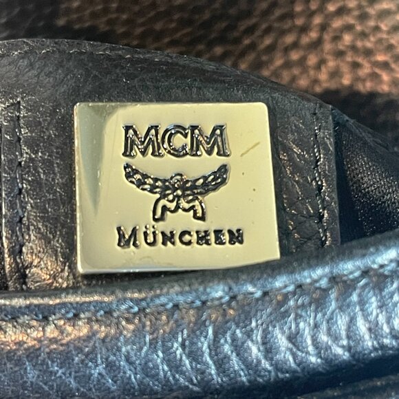 MCM 2- Way Grained Cowhide Leather Bag - Black - Preowned - Picture 6 of 15